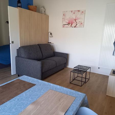 Gite La Petite Maison Montournais Esterno foto