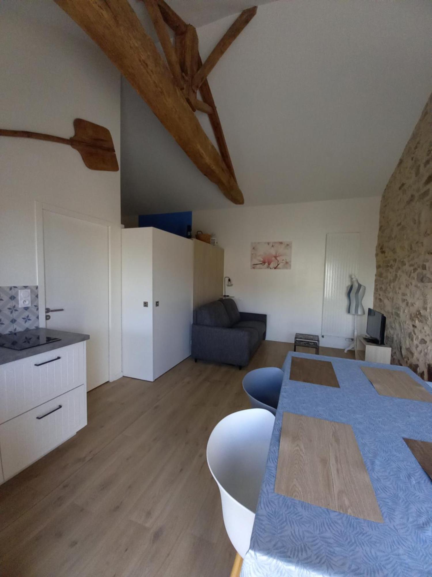 Gite La Petite Maison Montournais Esterno foto